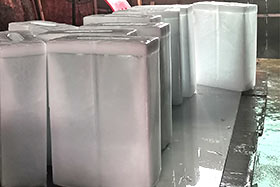 日产30吨盐水池块冰机，南昌制冰厂正在使用